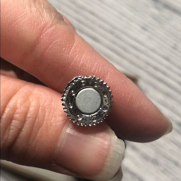 Multi-strand navy beaded sparkle bracelet - Picture 5 of 6